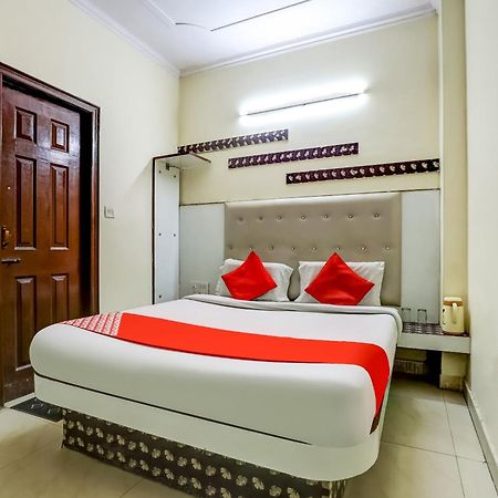 Hotel O Tushar Continental Нью-Дели Экстерьер фото