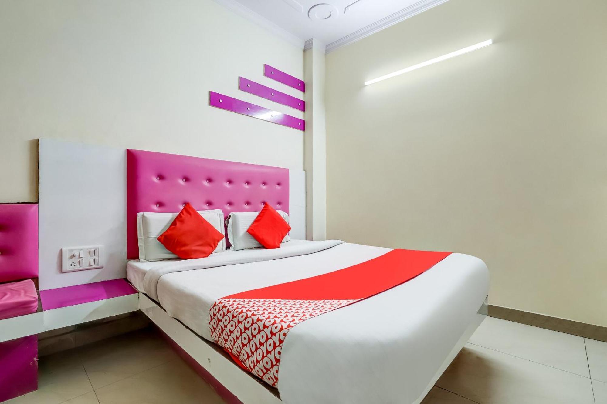 Hotel O Tushar Continental Нью-Дели Экстерьер фото
