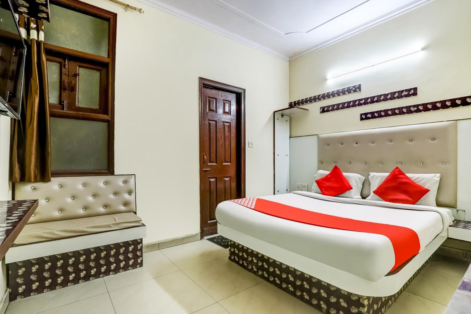 Hotel O Tushar Continental Нью-Дели Экстерьер фото